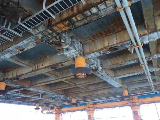 �۰�����ײ���ʴ��ν����