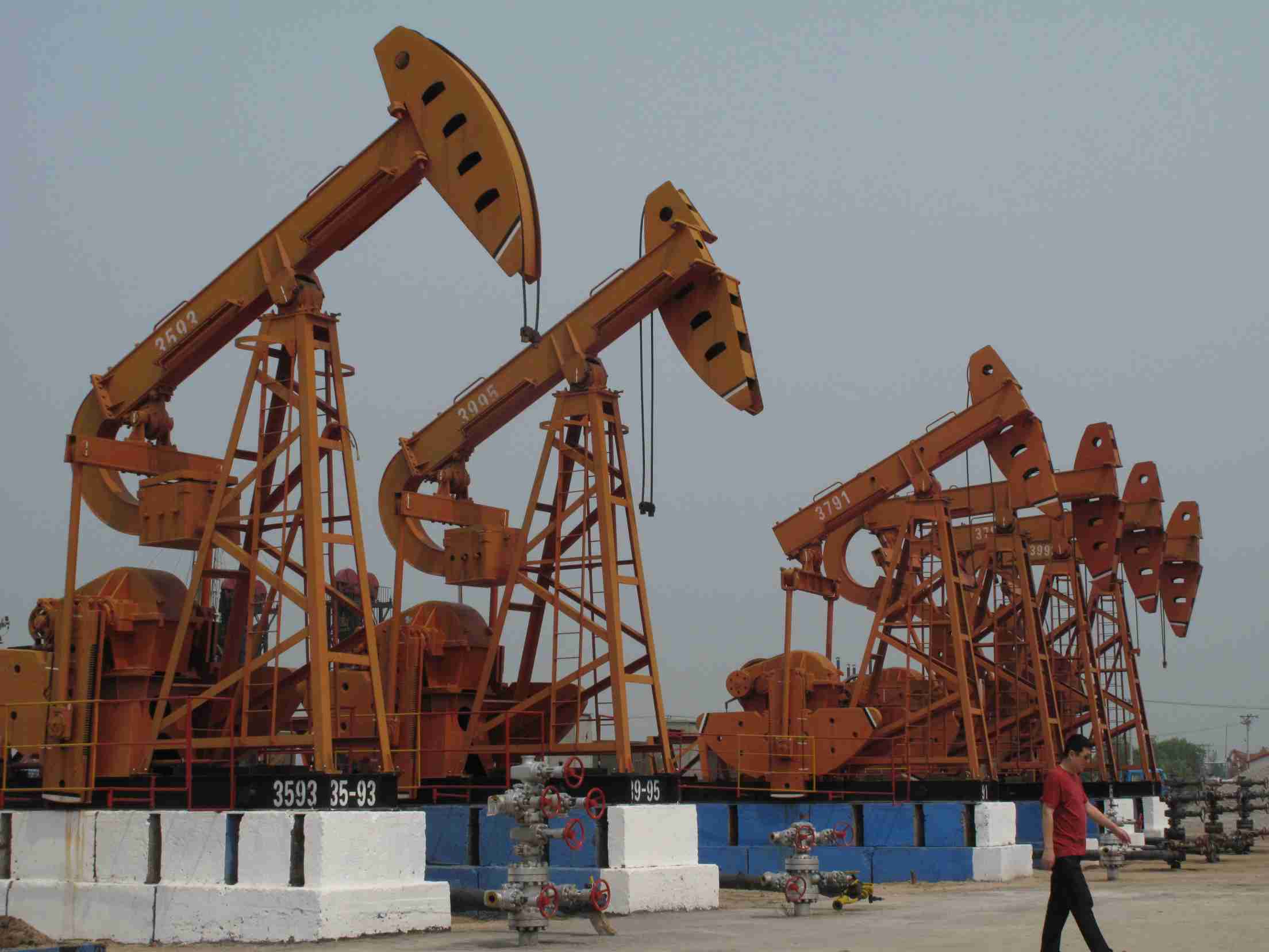 1624949151529641.jpg 环氧富锌底漆+环氧云铁中间漆+脂肪族聚氨酯面漆0.jpg